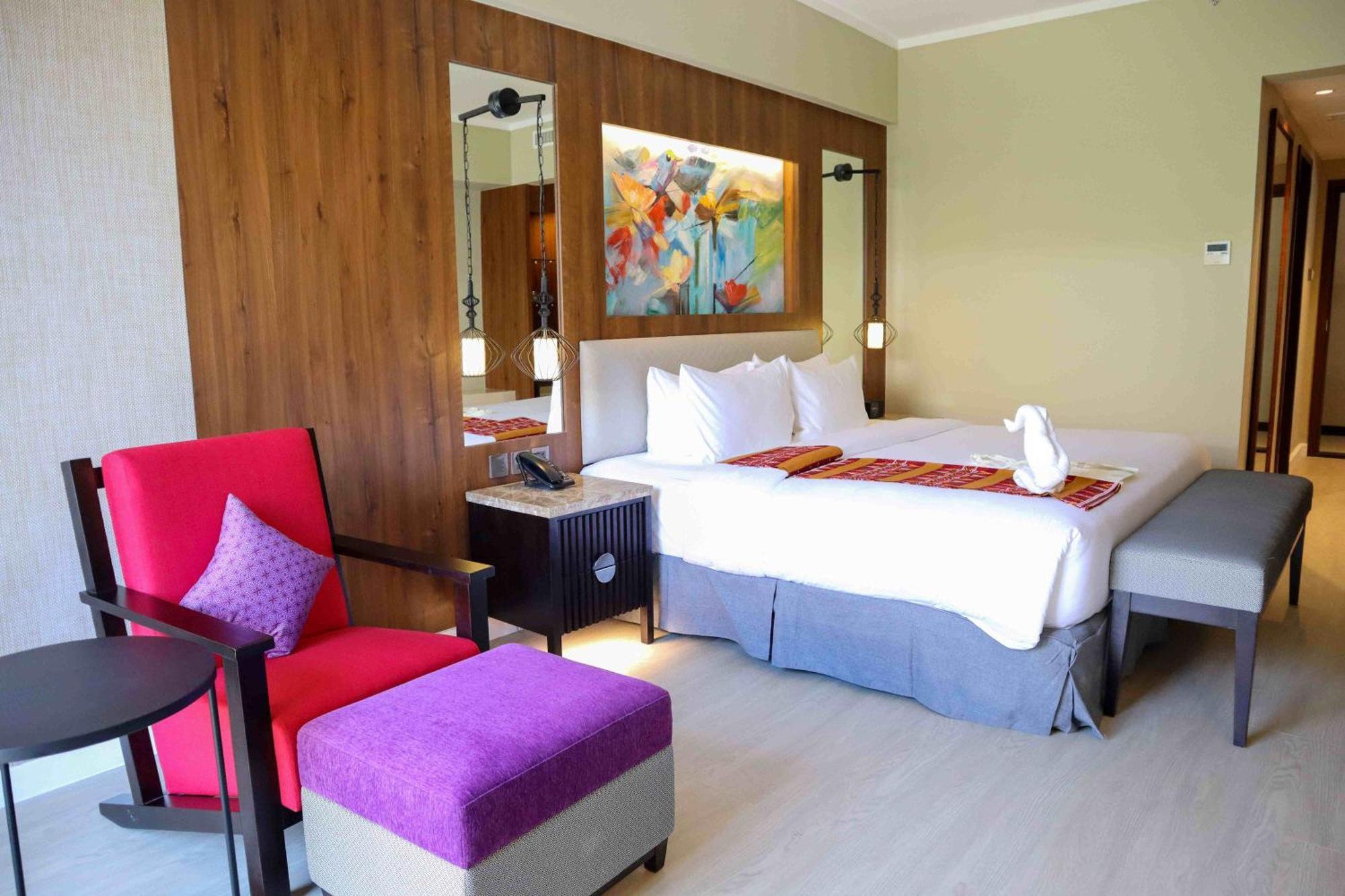 Mandarin Bay Resort And Spa Balabag  Eksteriør billede